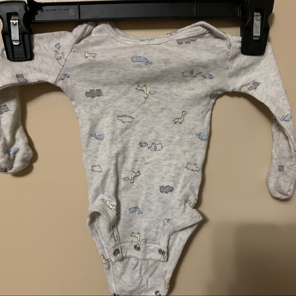 Lot of 5 newborn baby boy clothes